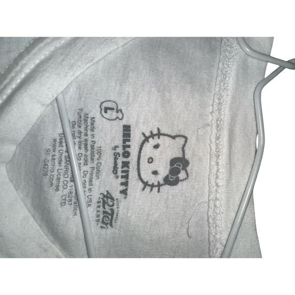 Hello Kitty x University of Kentucky UK Wildcats Tee Size - Picture 4 of 4
